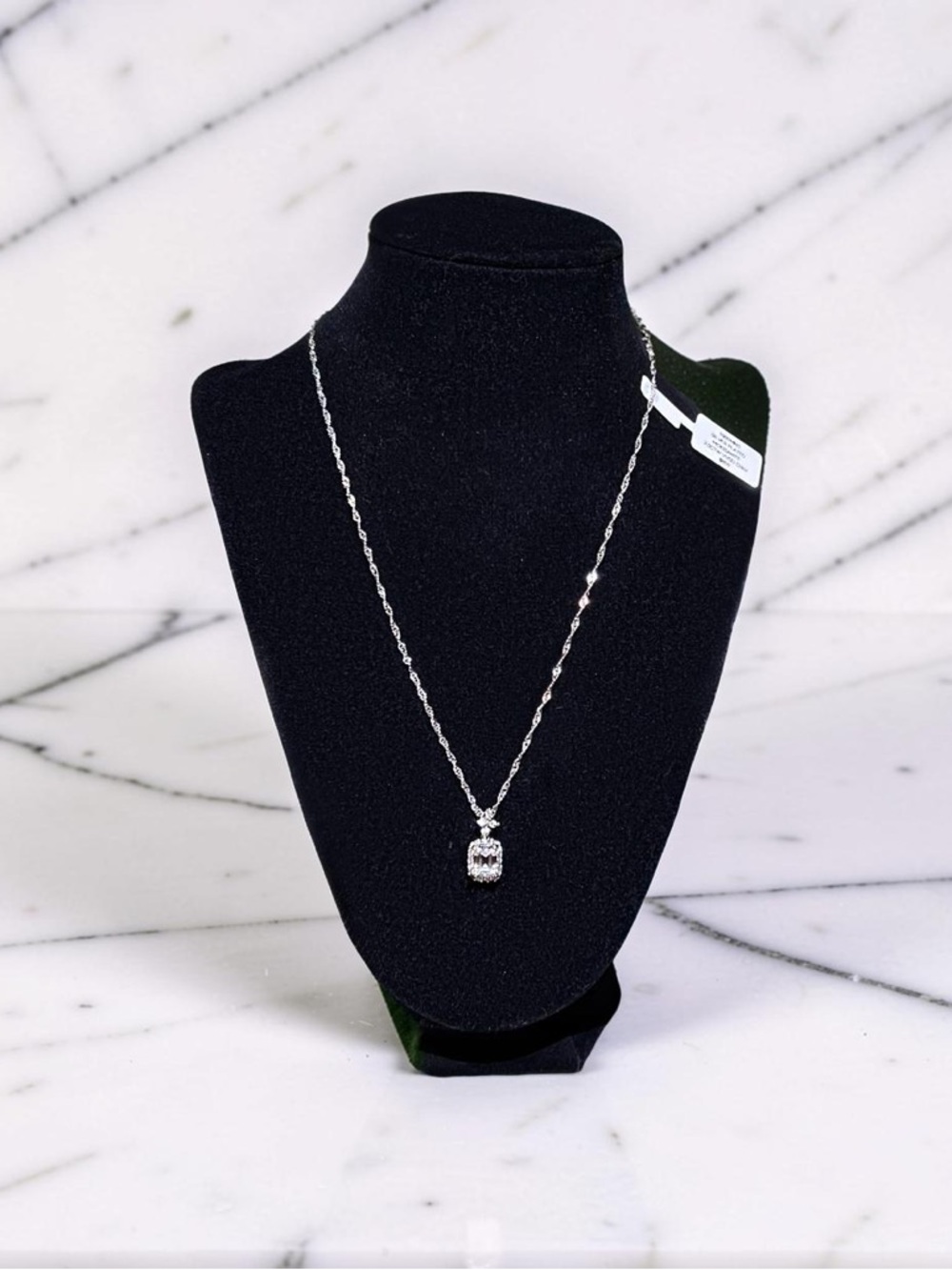 Dainty Silver Plated Moissanite 2.0 karat Halo Pendant Necklace -Sparkling White